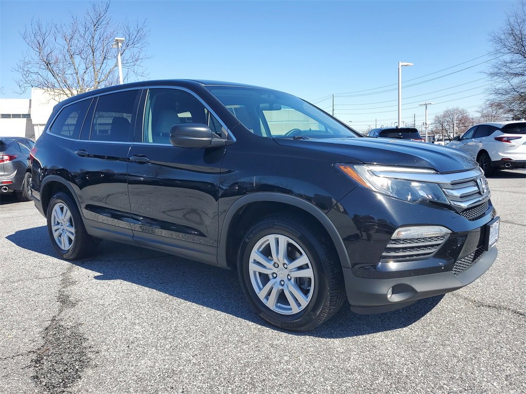 Used 2018 Honda Pilot LX image 3