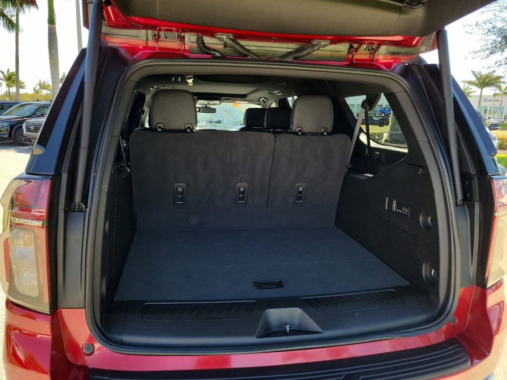 Used 2022 Chevrolet Suburban LT w/ LT Signature Package image 15