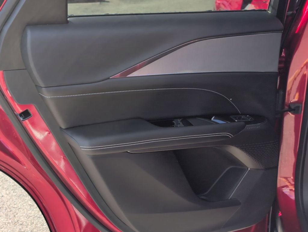 Certified 2024 Cadillac Lyriq Tech w/ Driver Assist Package image 22