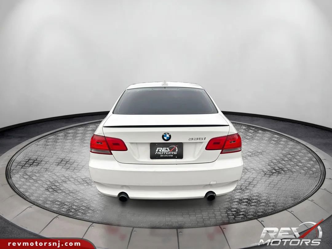 Used 2010 BMW 335i xDrive Coupe image 4