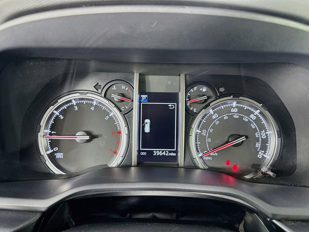 Used 2024 Toyota 4Runner TRD Off-Road Premium AWD/4WD image 18
