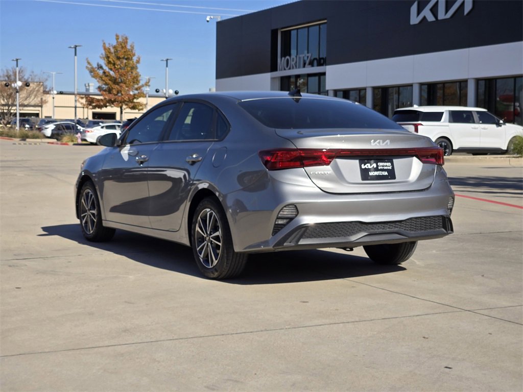 Certified 2022 Kia Forte LXS image 3