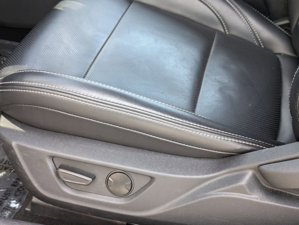 Used 2025 Ford Mustang Premium RWD image 15