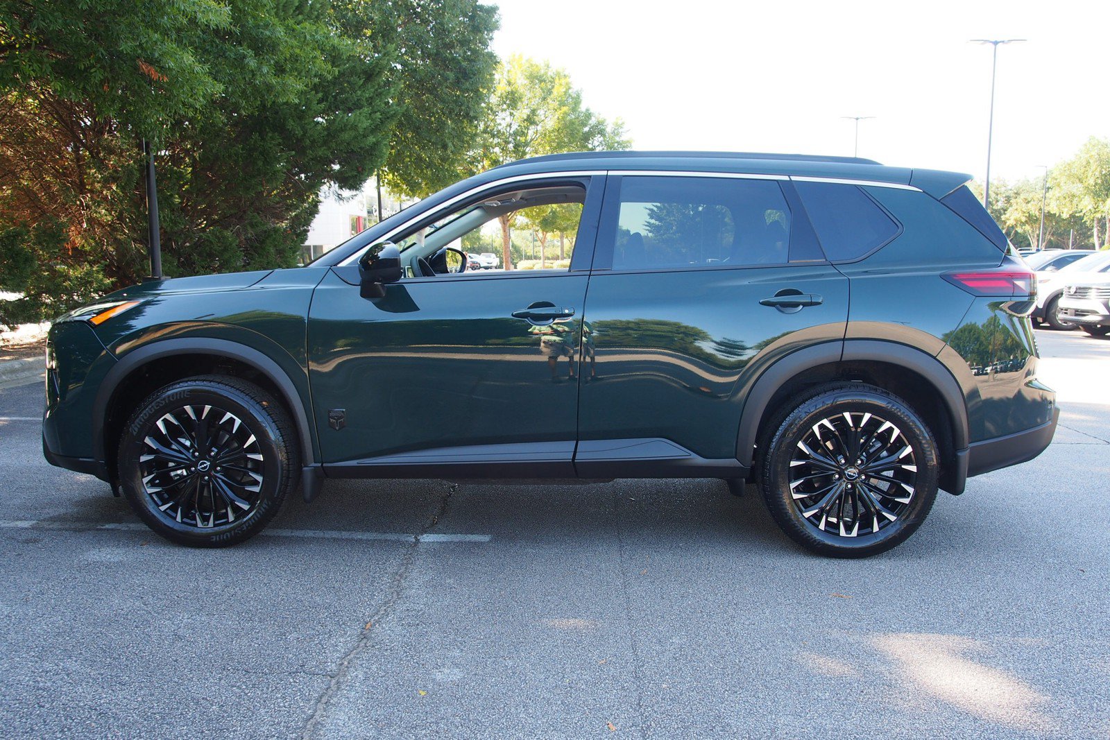 New 2026 Nissan Rogue Dark Armor FWD image 4