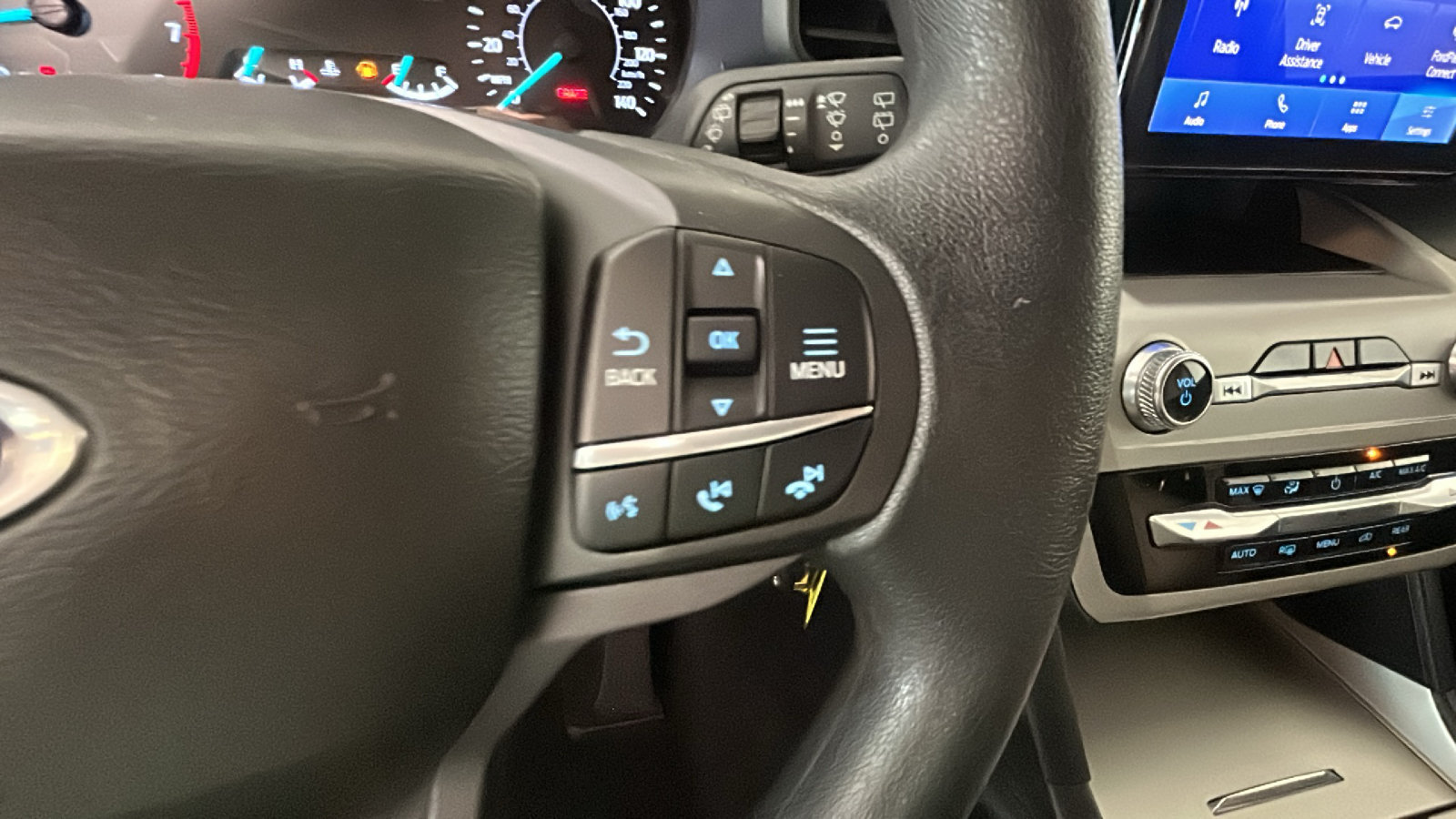 Used 2023 Ford Explorer 4WD image 20