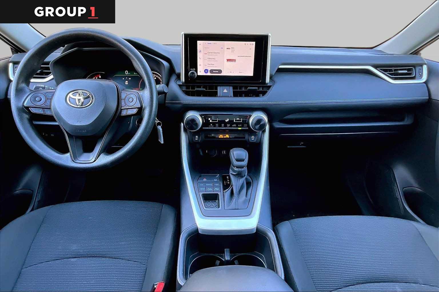 Used 2025 Toyota RAV4 LE AWD/4WD image 16