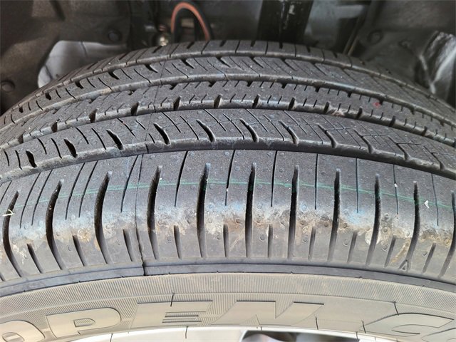 Used 2025 Toyota RAV4 XLE image 9