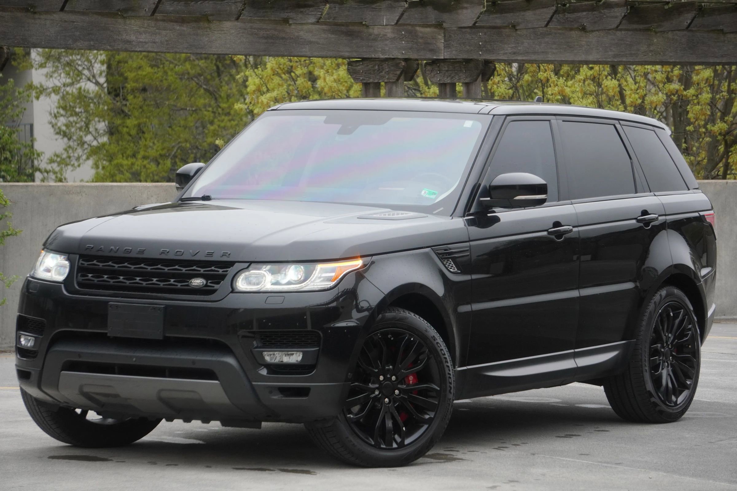 Used 2016 Land Rover Range Rover Sport Supercharged AWD/4WD image 4