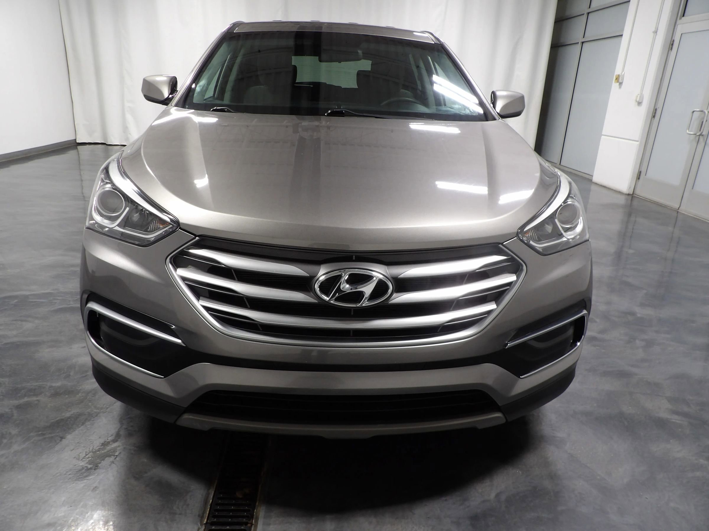 Used 2018 Hyundai Santa Fe Sport FWD image 3