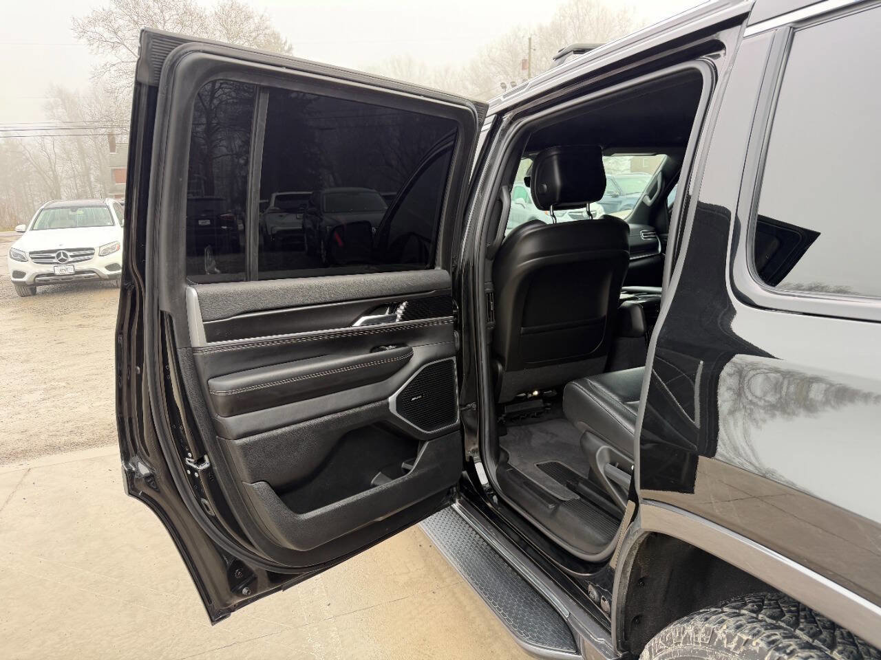 Used 2022 Jeep Wagoneer Series I image 25