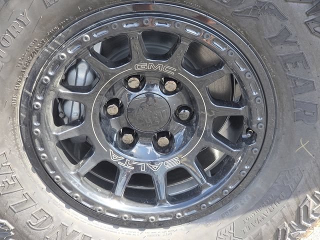 New 2026 GMC Canyon AT4X w/ AT4X AEV Edition AWD/4WD image 14