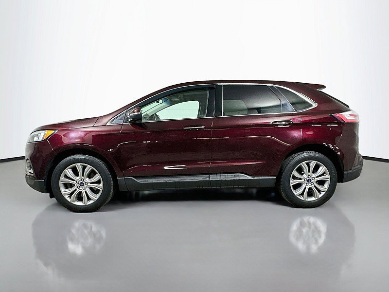 Used 2019 Ford Edge Titanium w/ Cold Weather Package AWD/4WD image 4