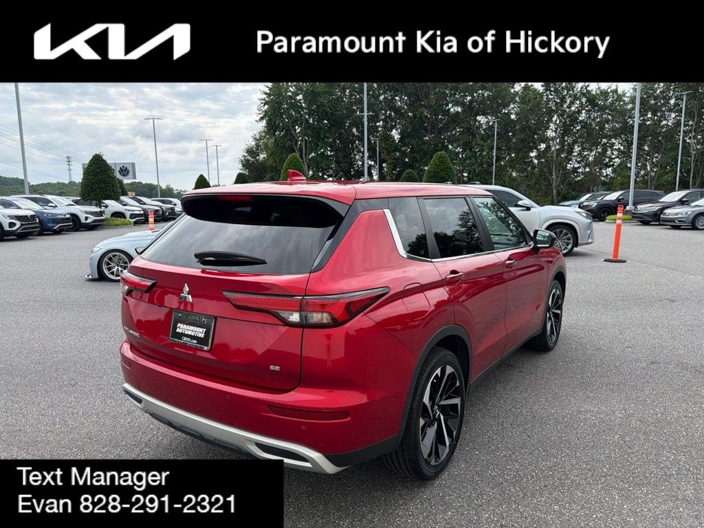 Used 2024 Mitsubishi Outlander SE Black Edition FWD image 6