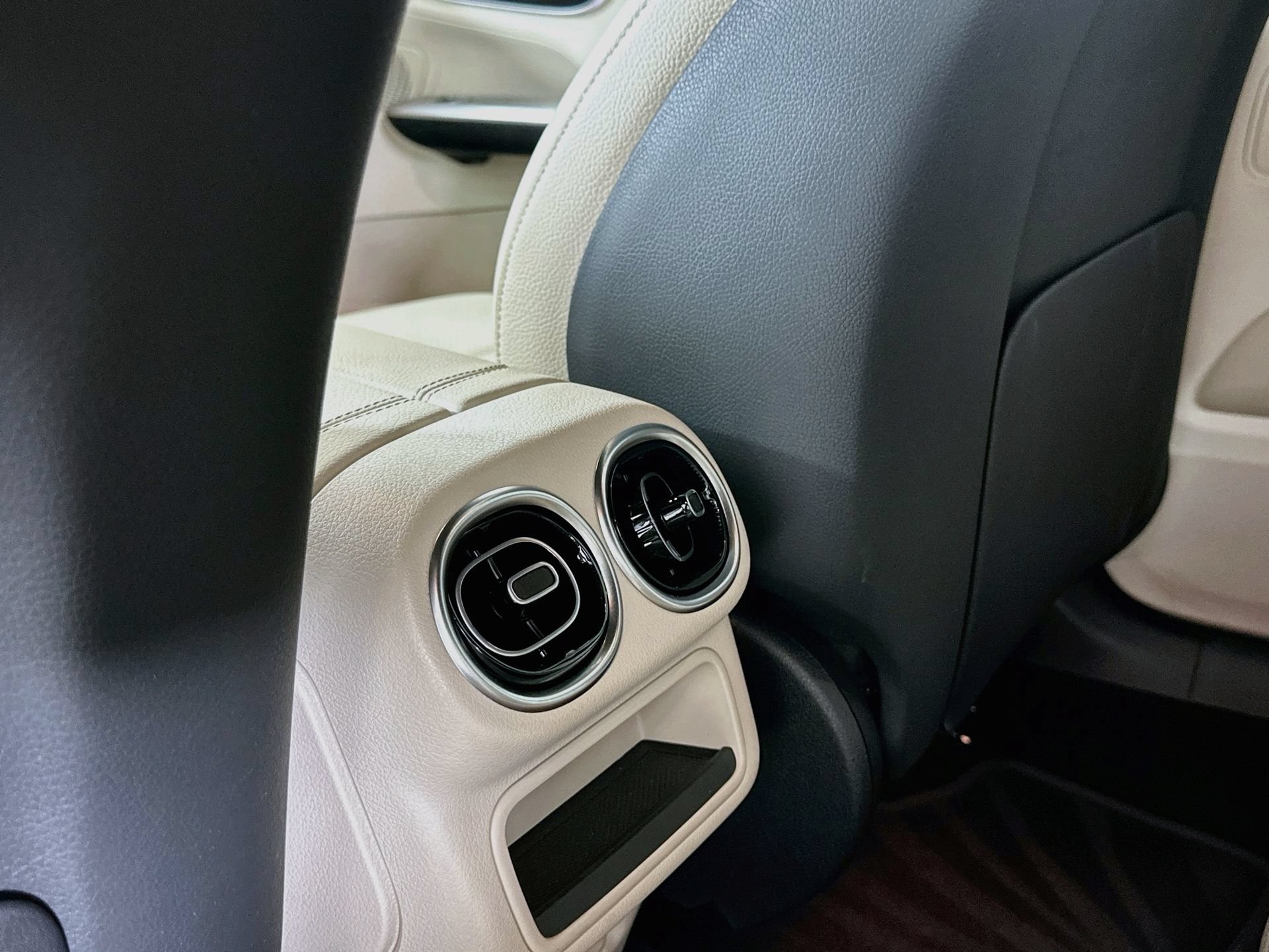 Certified 2026 Mercedes-Benz GLC 300 image 26