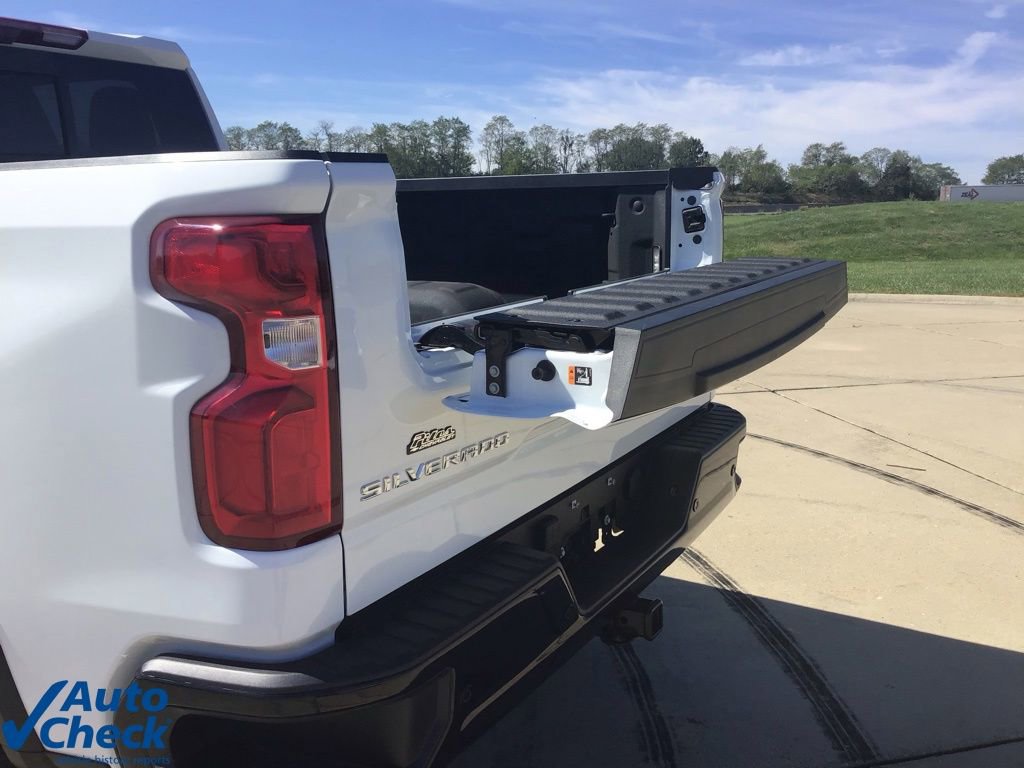 Used 2025 Chevrolet Silverado 1500 ZR2 w/ Technology Package image 6