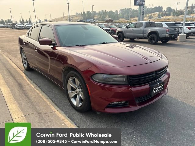 Used 2017 Dodge Charger SXT RWD image 4