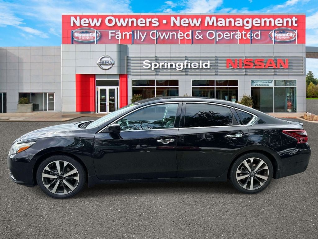 Used 2017 Nissan Altima 2.5 SR FWD image 4