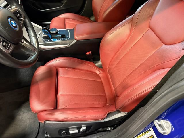 Used 2023 BMW i4 eDrive40 w/ M Sport Package image 23