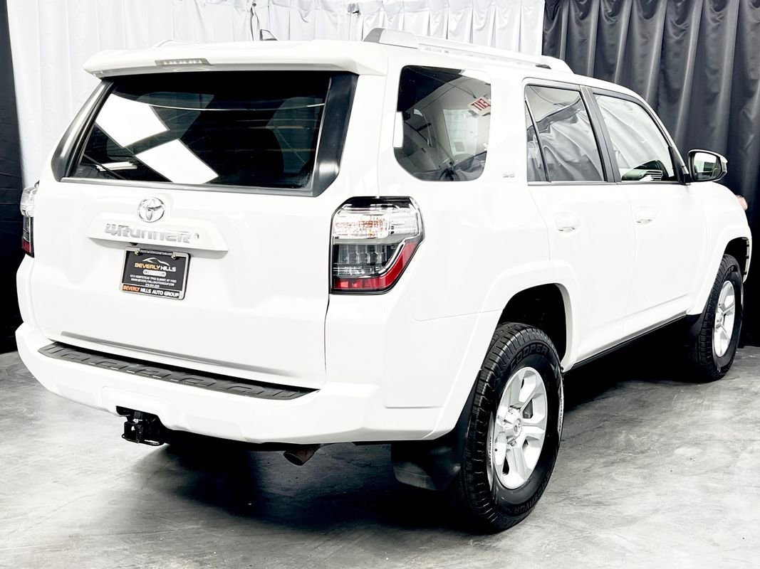 Used 2017 Toyota 4Runner SR5 image 8