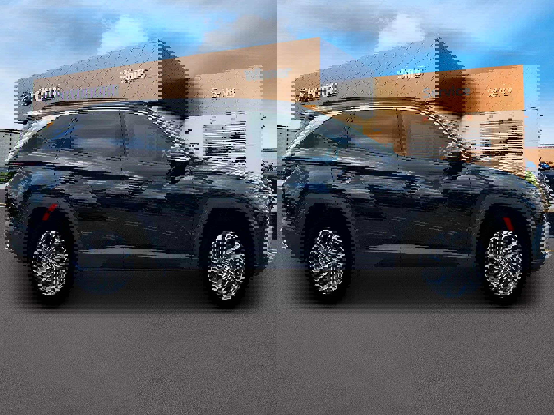 New 2025 Hyundai Tucson Limited image 9