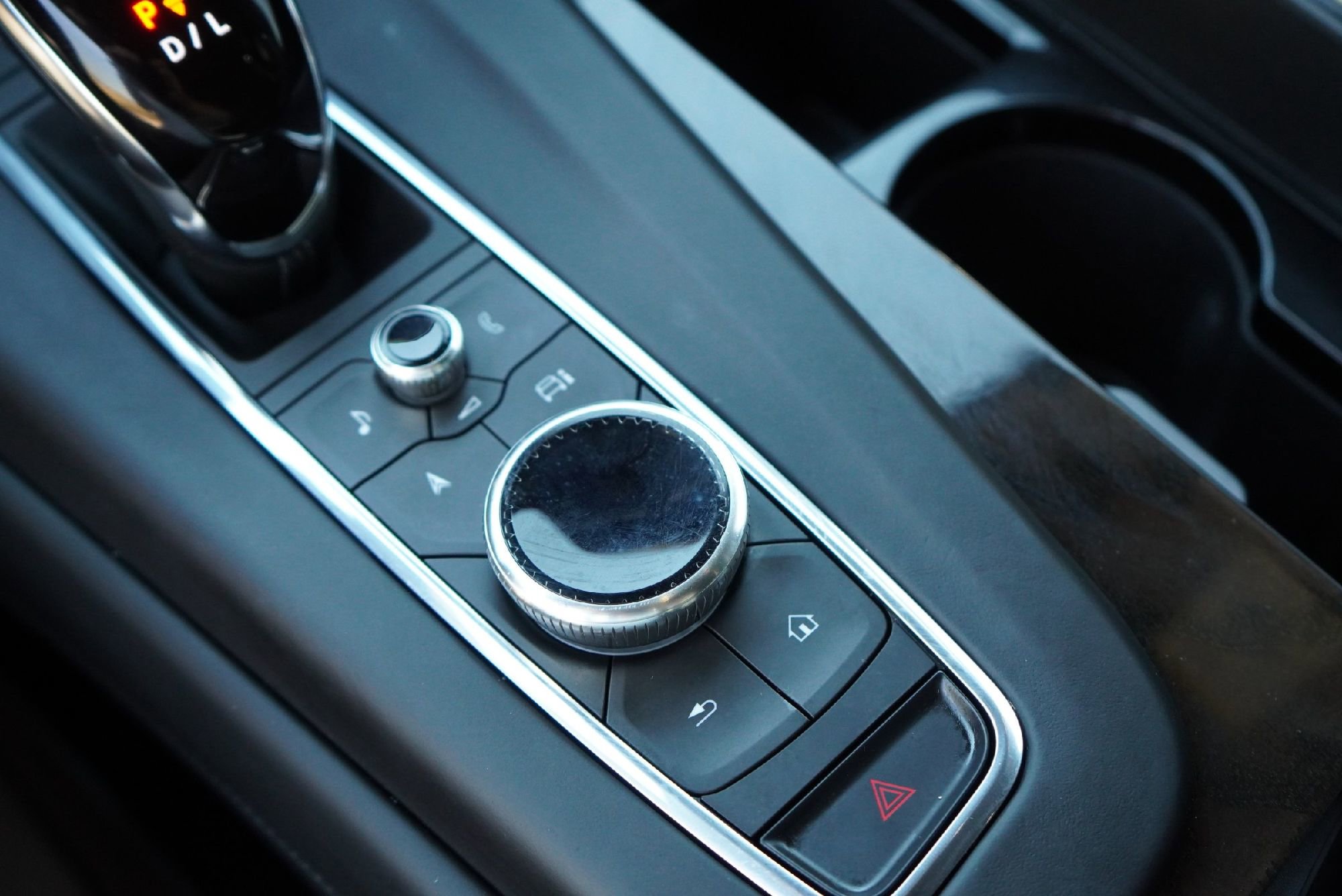 Used 2023 Cadillac Escalade Premium Luxury Platinum image 15