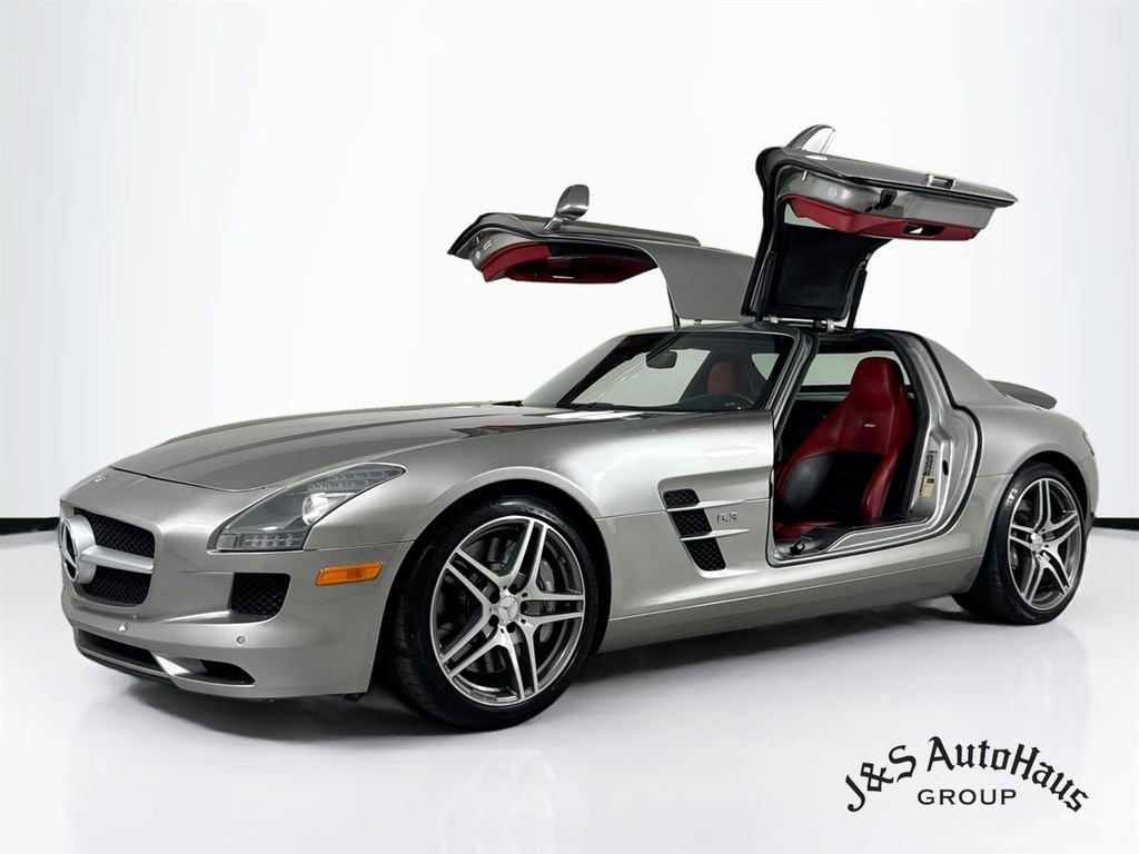 Used 2011 Mercedes-Benz SLS AMG Coupe image 3
