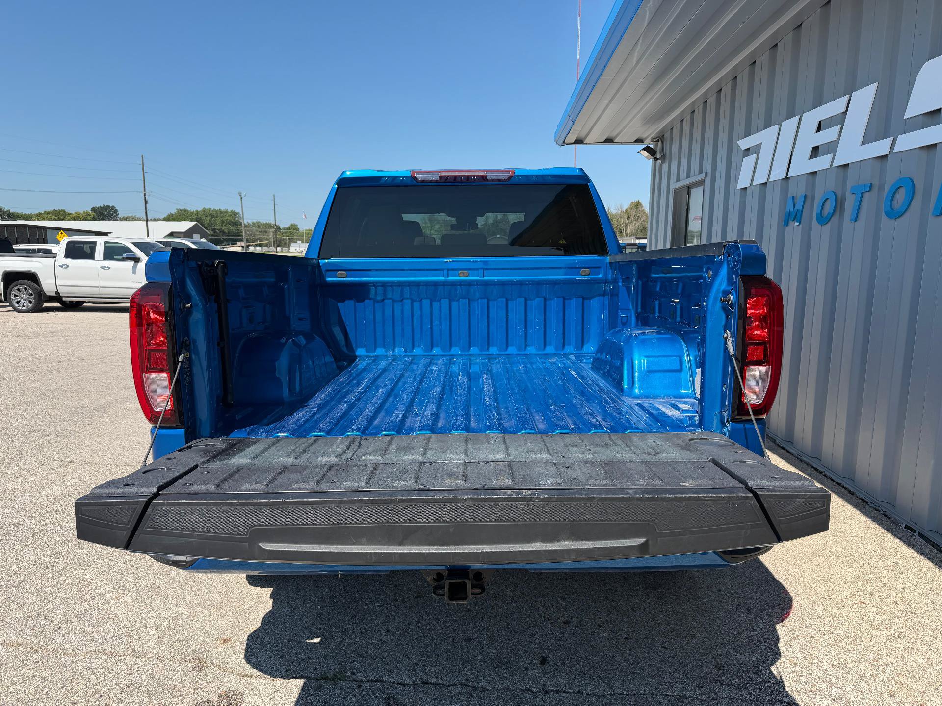 Used 2022 GMC Sierra 1500 Elevation AWD/4WD image 9