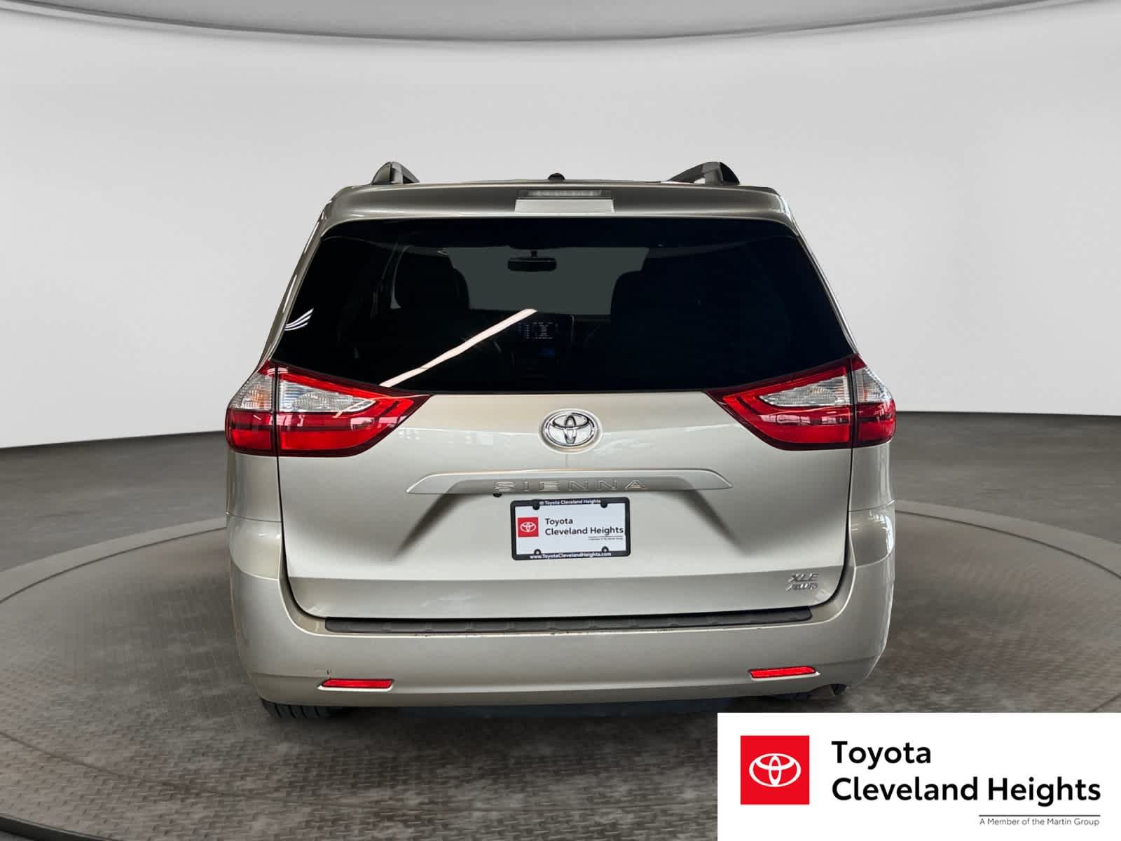 Used 2016 Toyota Sienna XLE AWD/4WD image 6