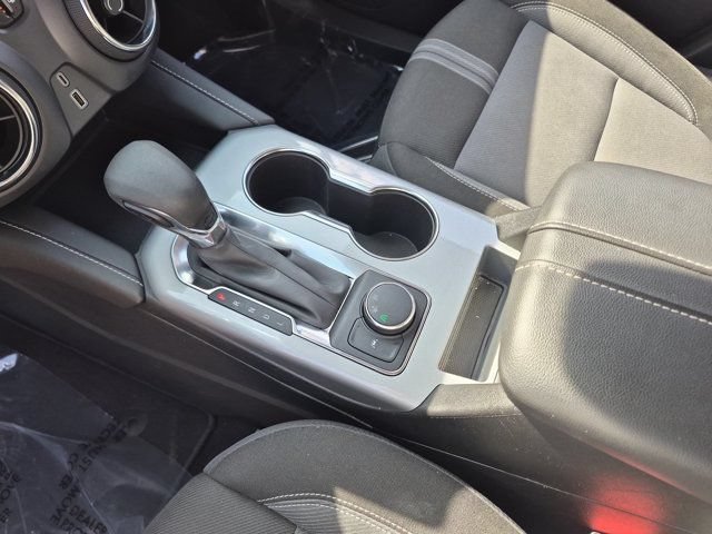 Used 2025 Chevrolet Blazer LT FWD image 23