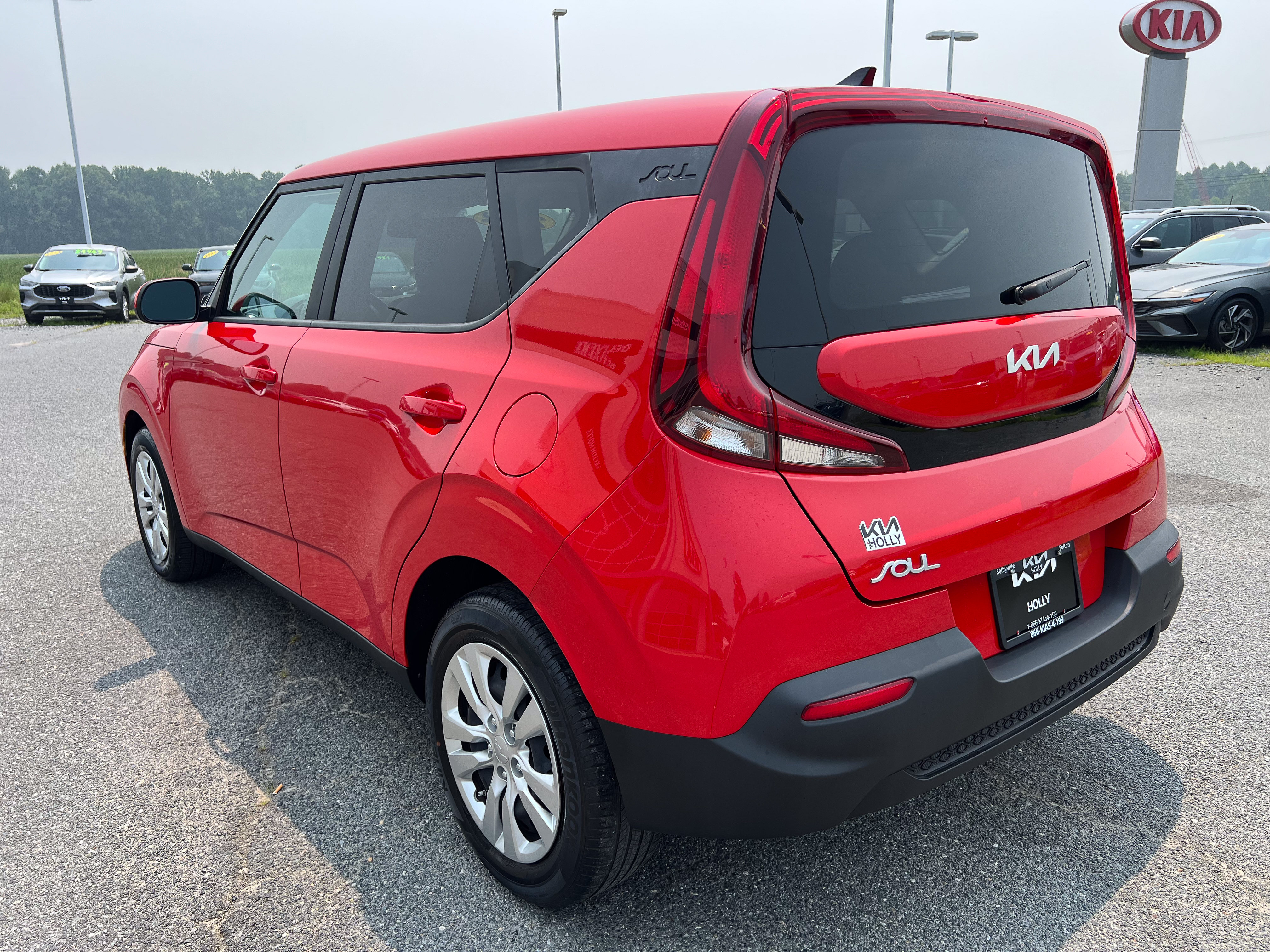Used 2022 Kia Soul LX FWD image 3