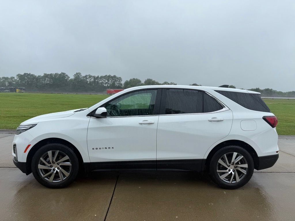 Used 2024 Chevrolet Equinox LT w/ LPO, Floor Liner Package FWD image 9
