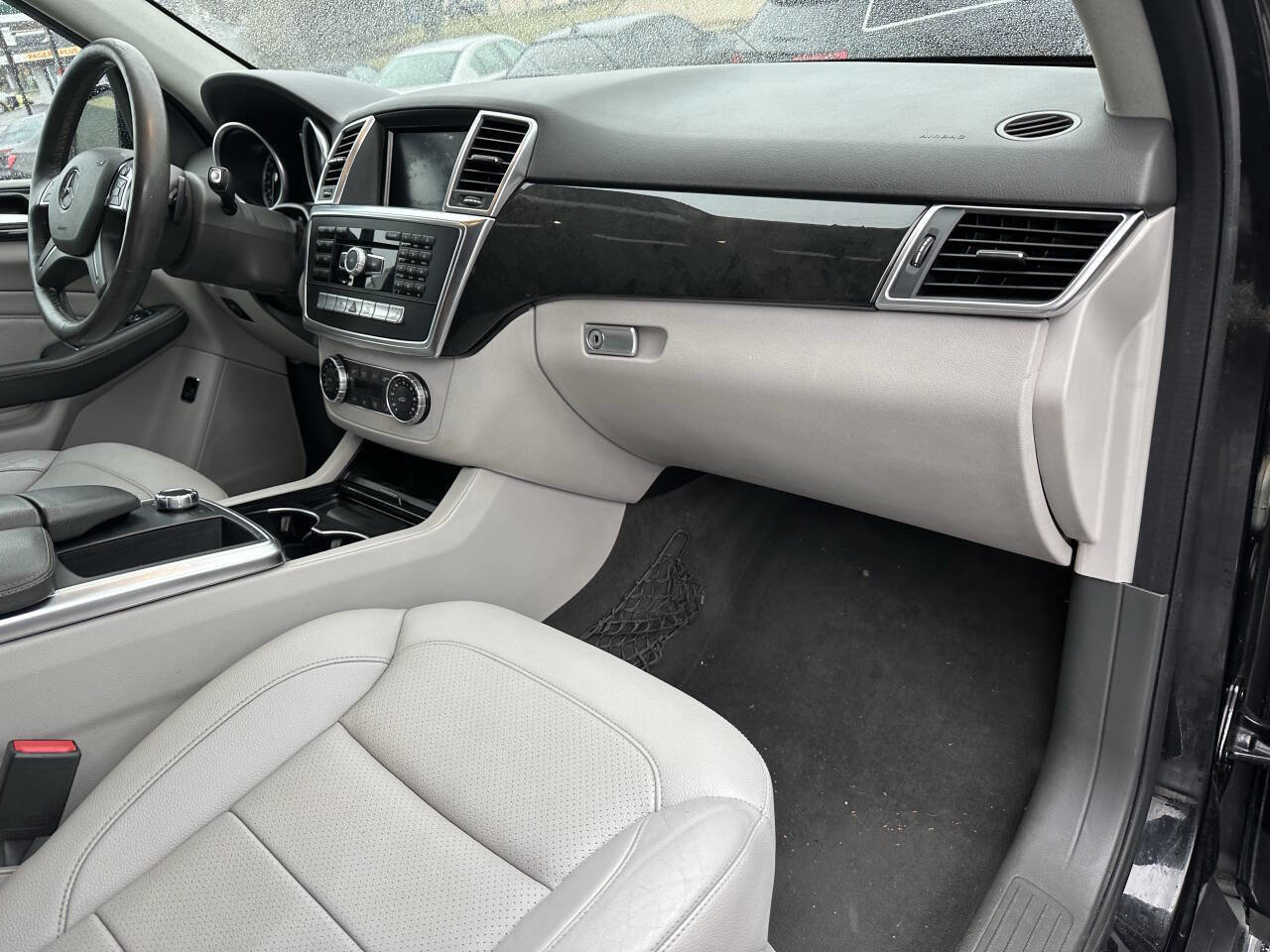 Used 2015 Mercedes-Benz ML 350 4MATIC w/ Premium 1 Package image 25