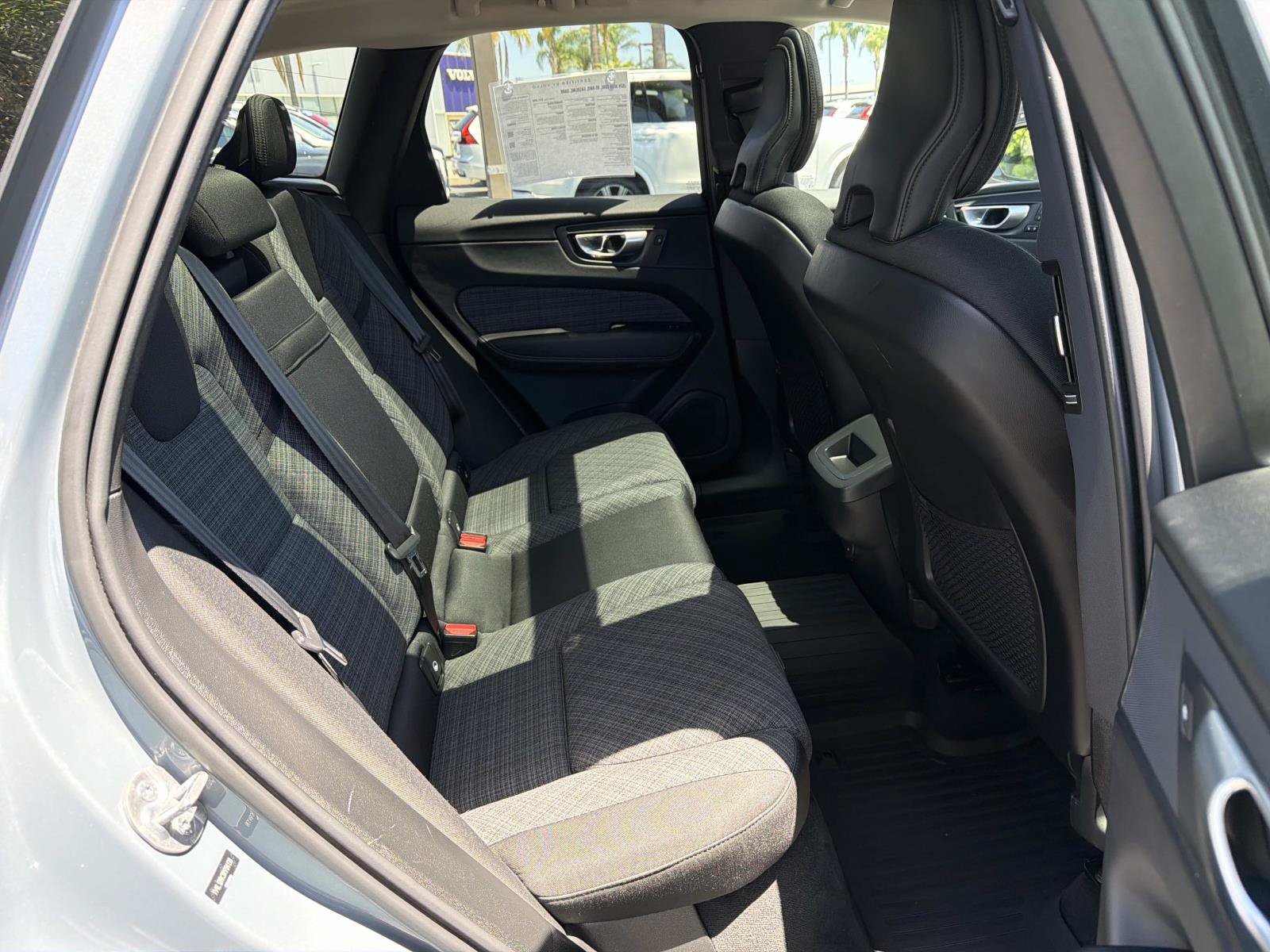 Certified 2024 Volvo XC60 B5 Core w/ Protection Package Premier AWD/4WD image 24