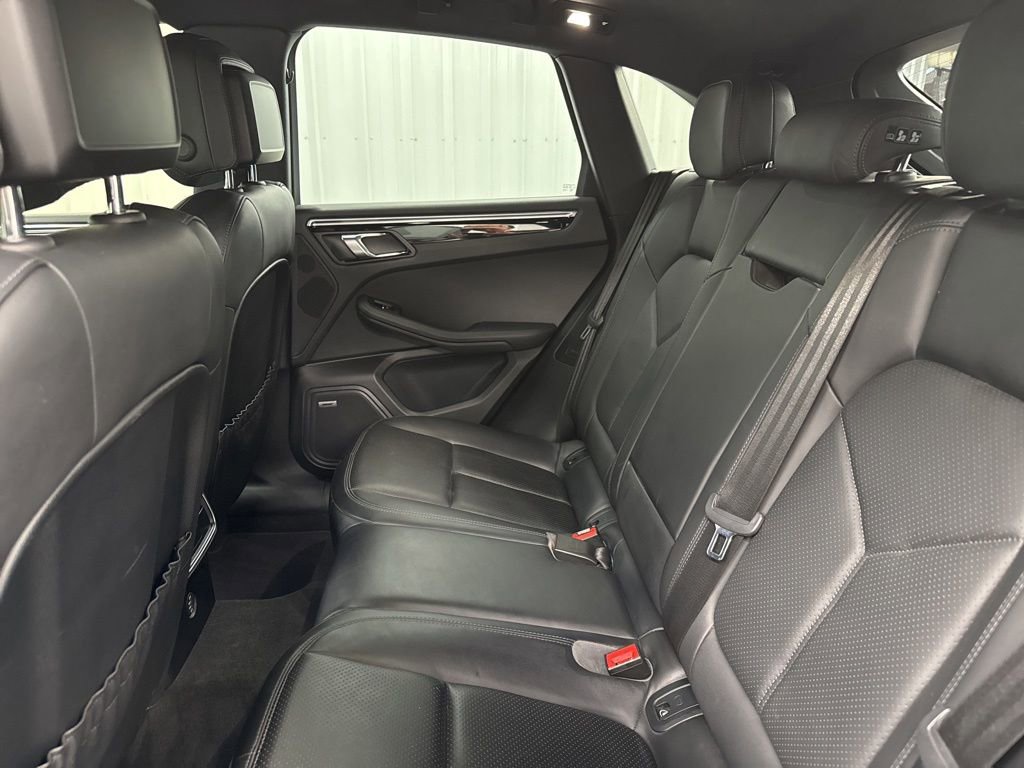 Used 2019 Porsche Macan S AWD/4WD image 11