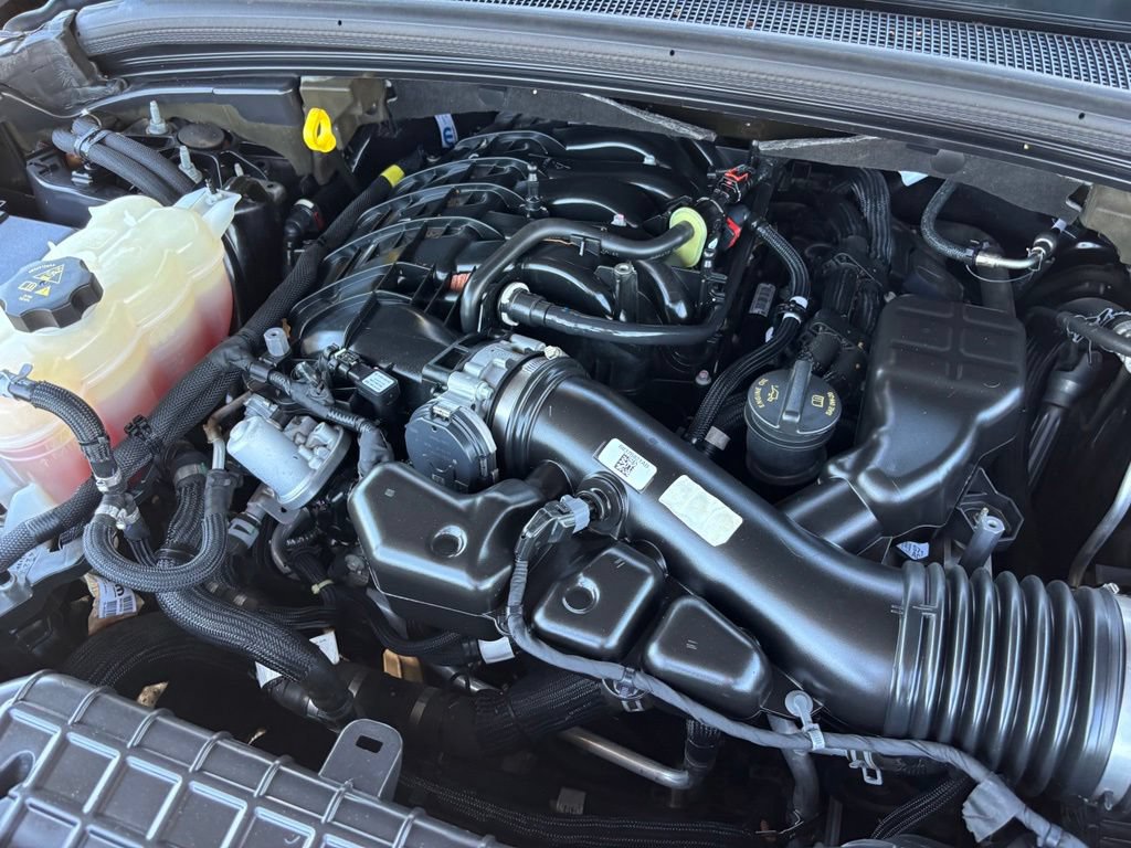 Used 2022 Jeep Grand Cherokee L Limited RWD image 32