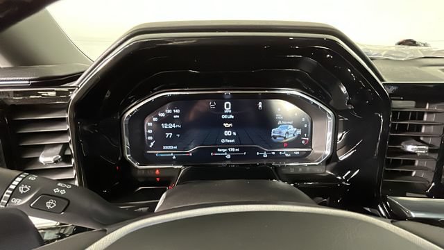 Used 2023 GMC Sierra 1500 SLT w/ SLT Convenience Package AWD/4WD image 17