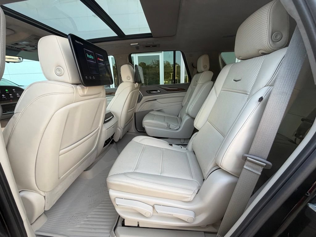 Used 2024 Cadillac Escalade Sport Platinum w/ LPO, Floor Liner Package AWD/4WD image 12