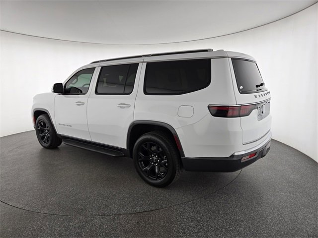 Used 2022 Jeep Wagoneer Series III w/ Flexible Seating Group image 16