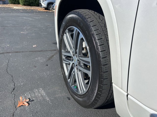 Used 2023 Chevrolet Traverse High Country image 11