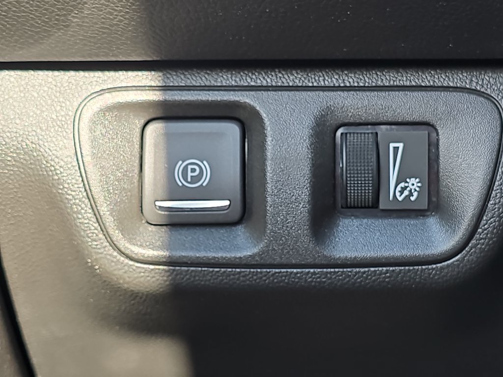 Certified 2023 GMC Acadia SLE w/ Driver Convenience Package FWD image 28