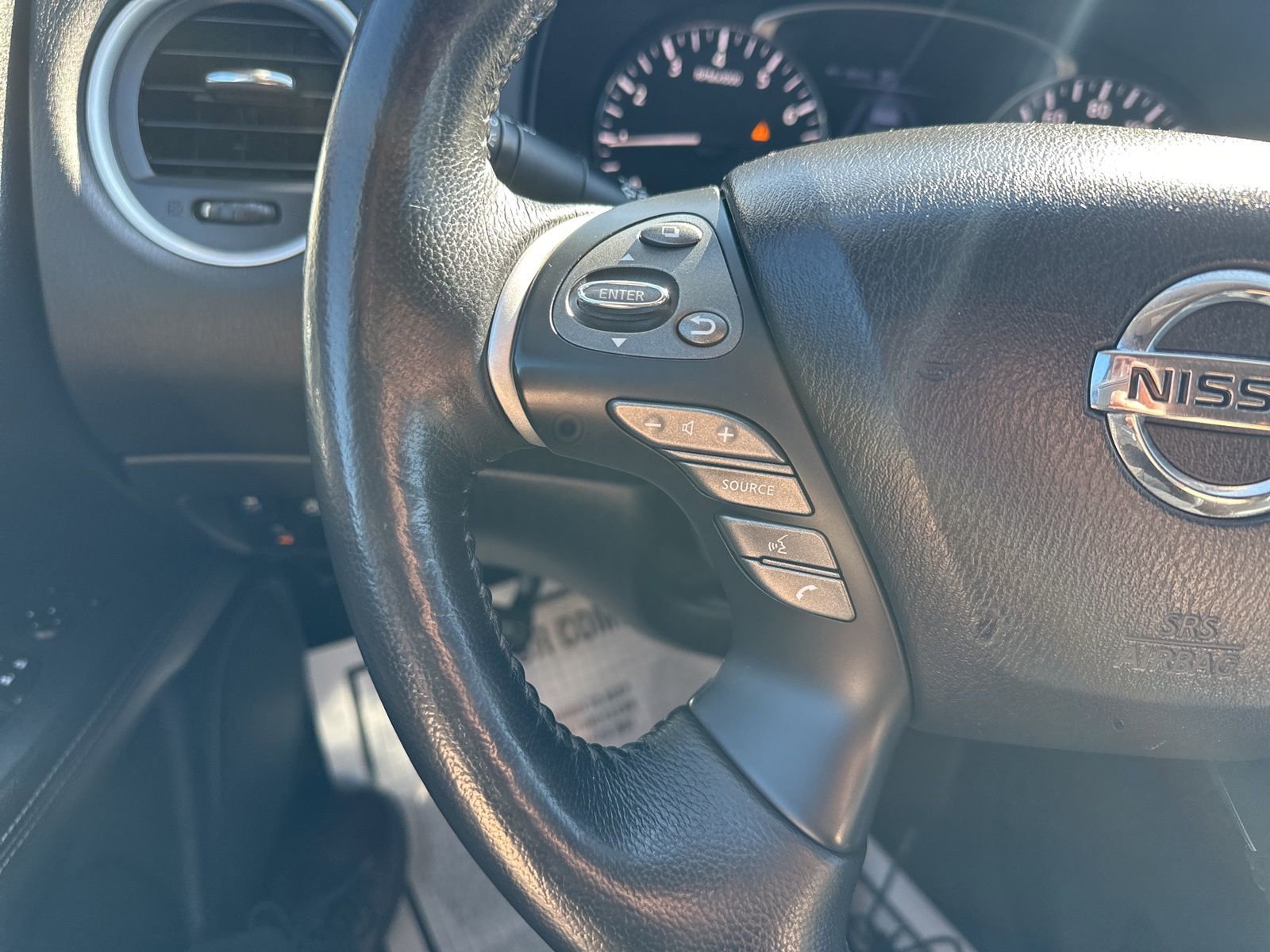 Used 2019 Nissan Pathfinder SL AWD/4WD image 51