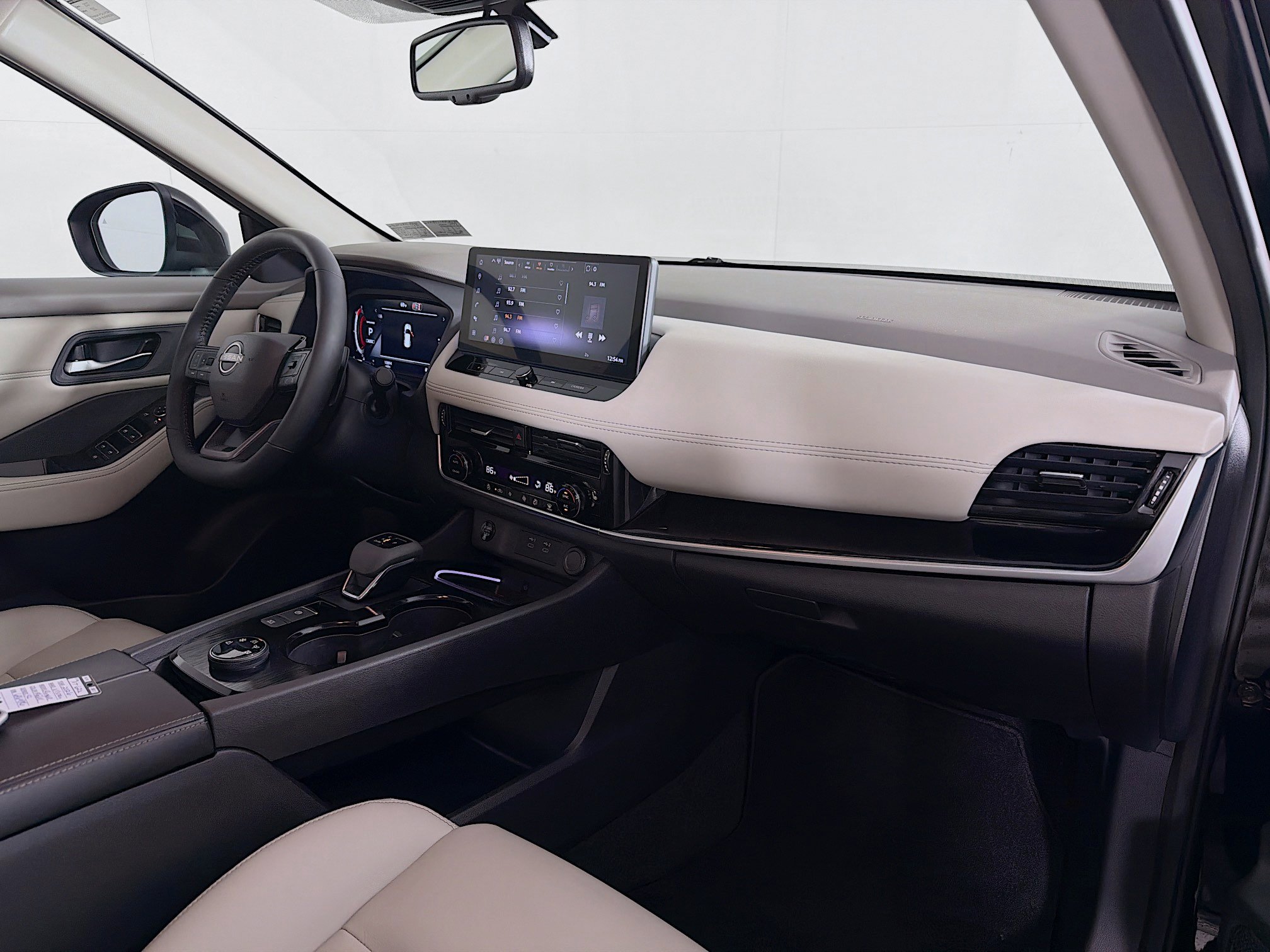 Used 2026 Nissan Rogue SL image 29