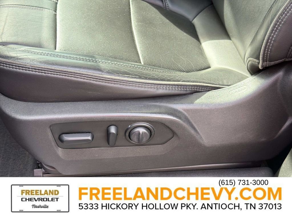 Used 2019 Chevrolet Silverado 1500 High Country w/ Technology Package image 25