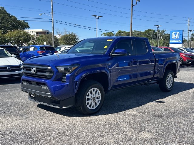 Used 2024 Toyota Tacoma SR5 AWD/4WD image 8