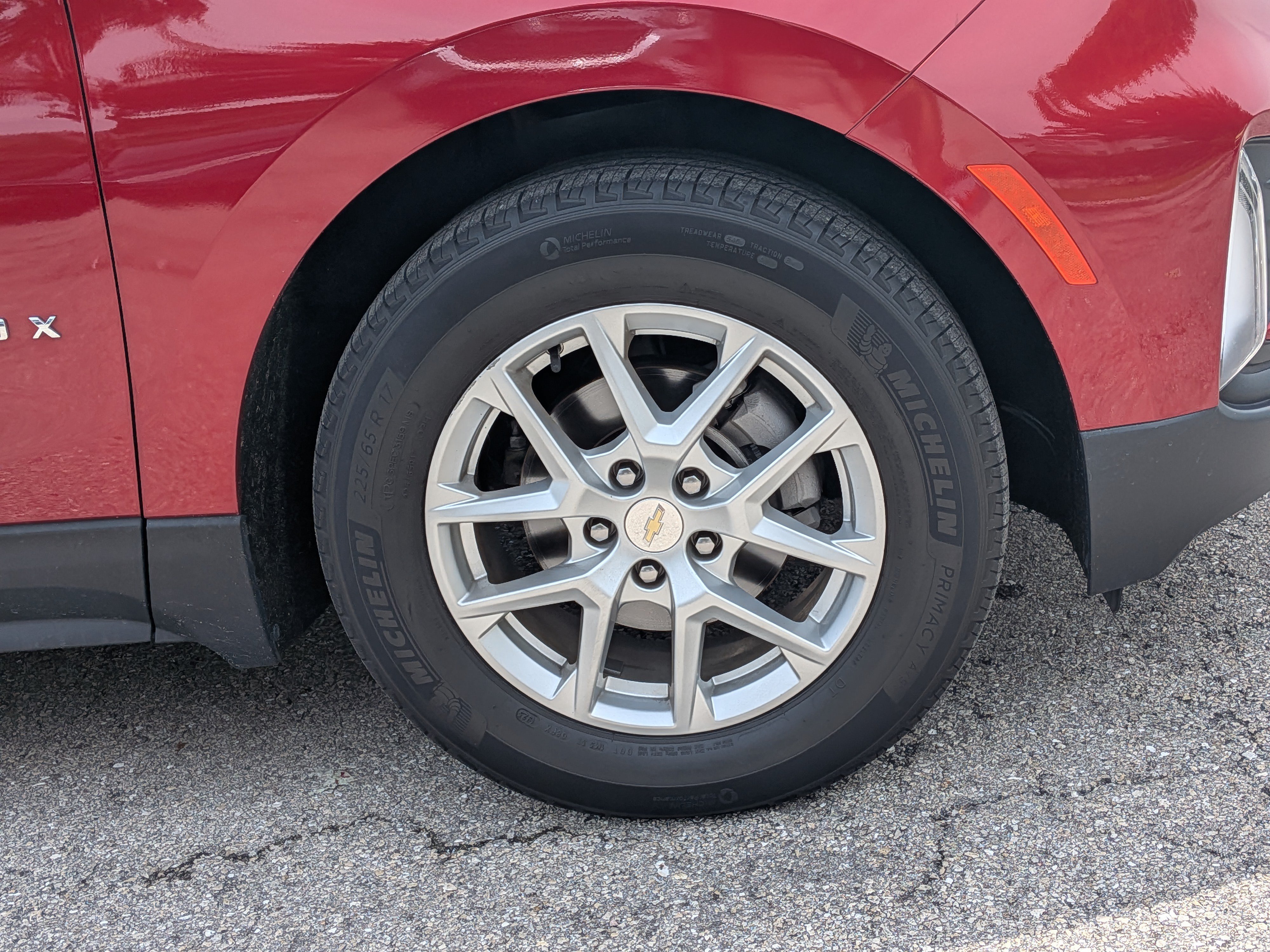Used 2024 Chevrolet Equinox LT FWD image 11