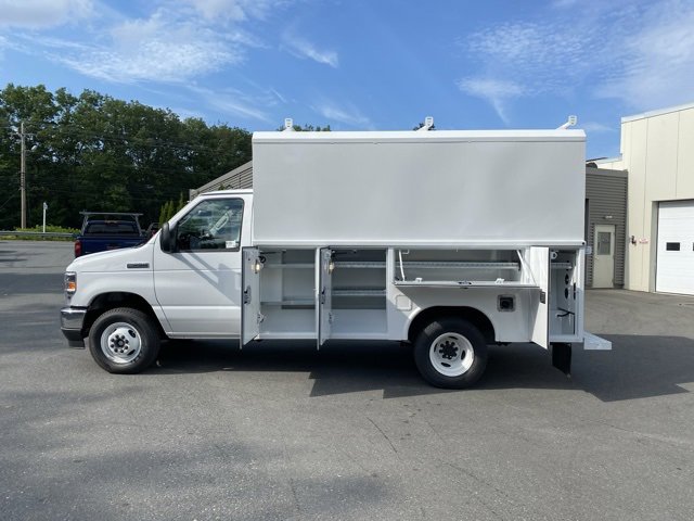New 2026 Ford E-350 and Econoline 350 Super Duty w/ Power Equipment Group image 9
