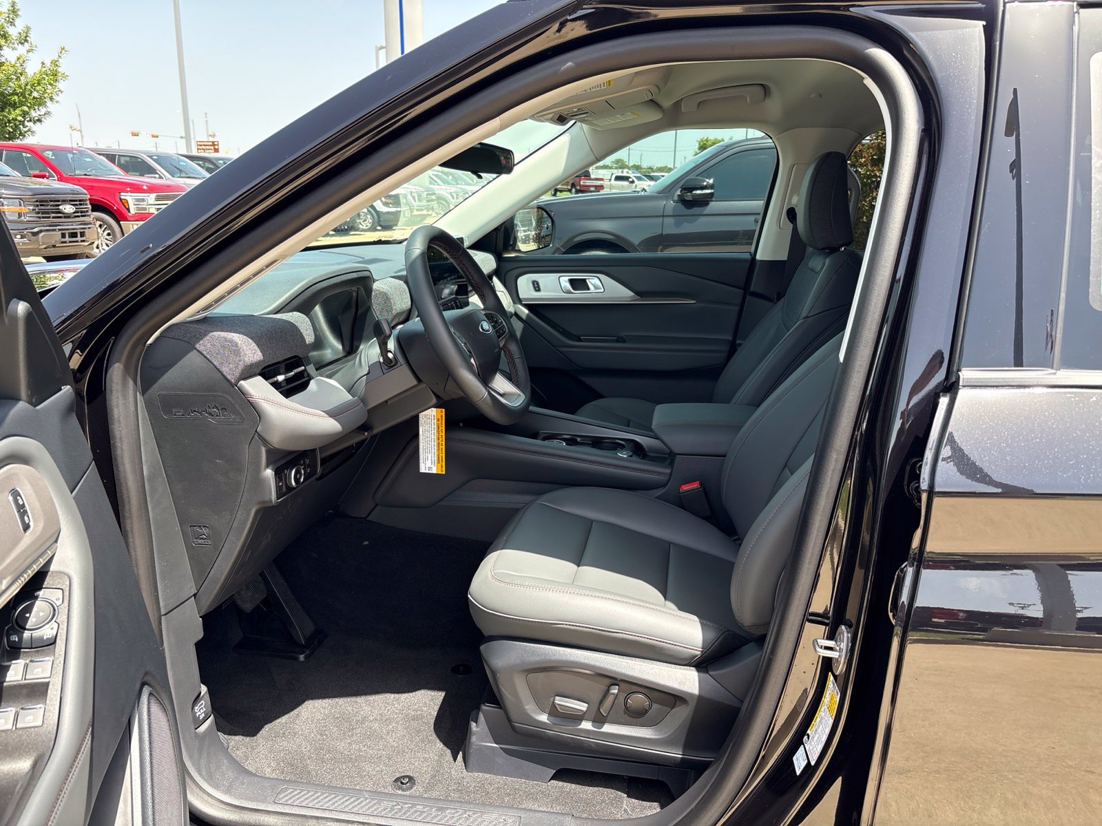 New 2026 Ford Explorer Active w/ Active Comfort Package RWD image 16