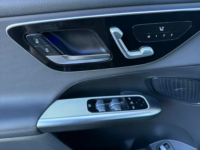 Certified 2025 Mercedes-Benz GLC 350e 4MATIC image 13
