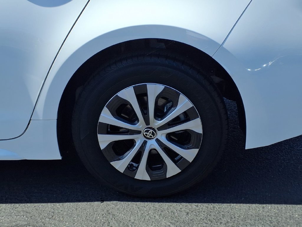 Certified 2022 Toyota Corolla LE w/ Carpet Mat Package (TMS) FWD image 4