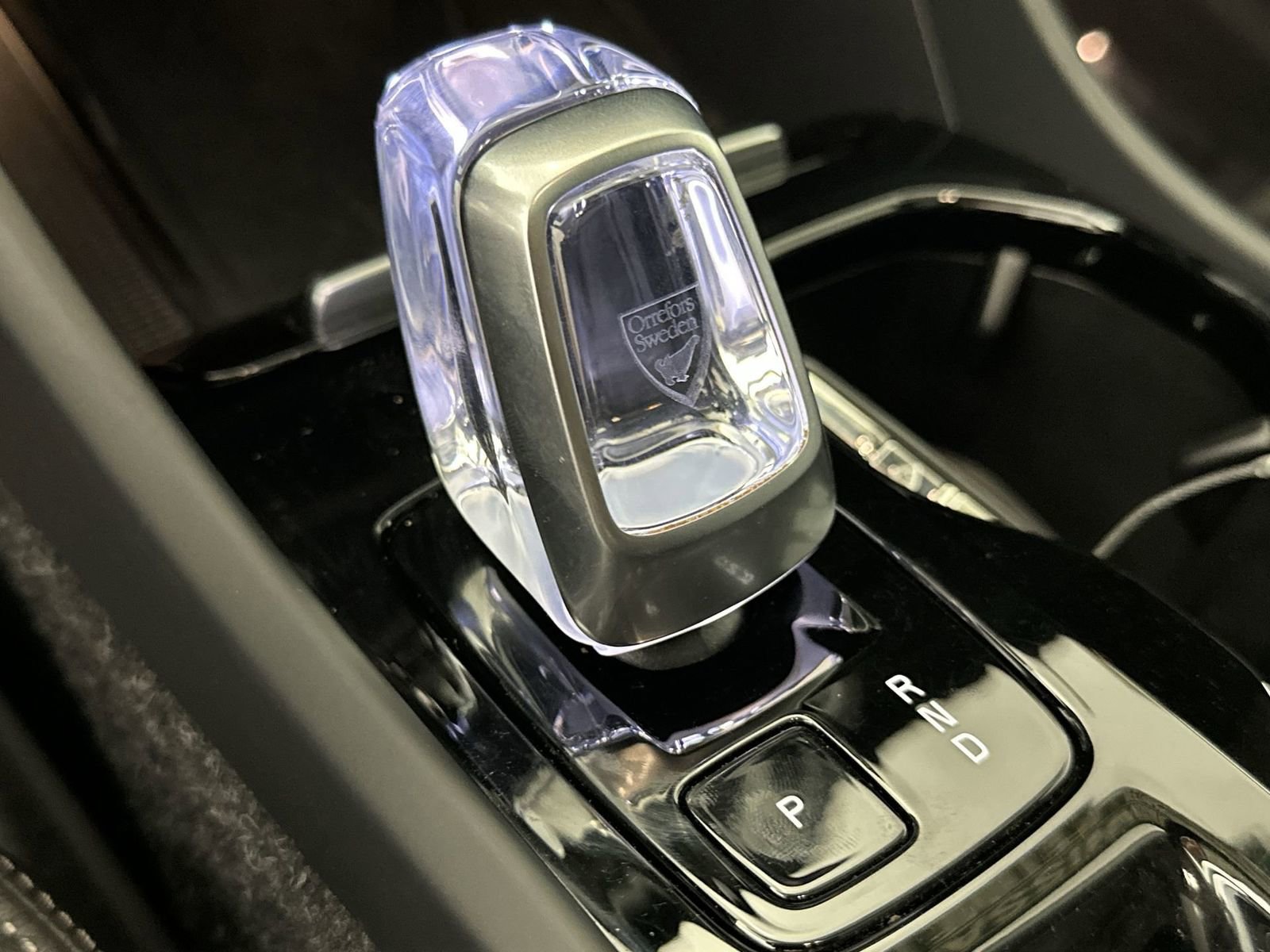 Used 2025 Volvo XC40 B5 Plus image 20